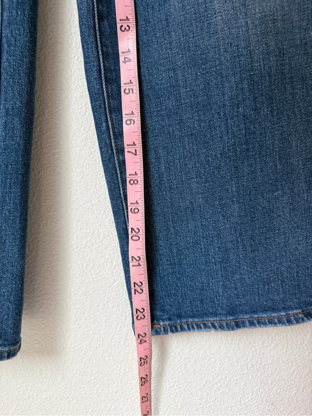 Madewell Wide Leg Crop Jeans in Bainbridge Wash - 26 - Like New - Picture 12 of 12